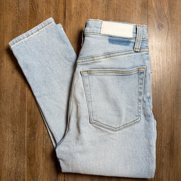 Re/Done High Rise Jeans Women’s 26 Long Light Blue Wash Slim Straight - Picture 2 of 11